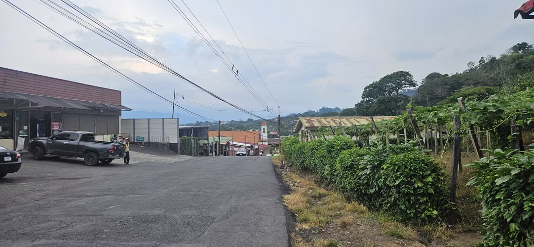  Casa de Ensueño en Santiago de Paraíso, Cartago | 2.903 m² de Naturaleza | Uso de Suelo Mixto