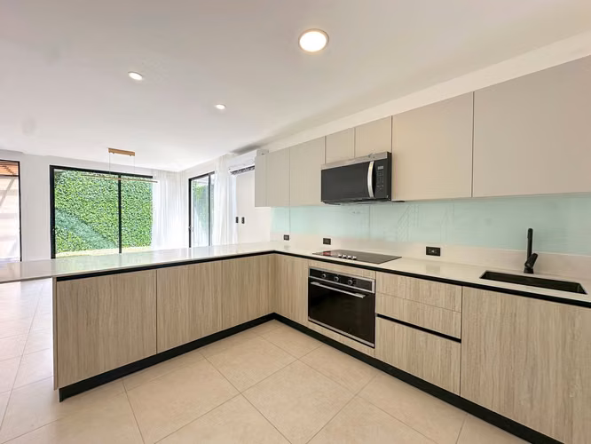 ALQUILER DE CASA EN CONDOMINIO LINDORA VILLAGE CON TERRAZA - Imagen 5