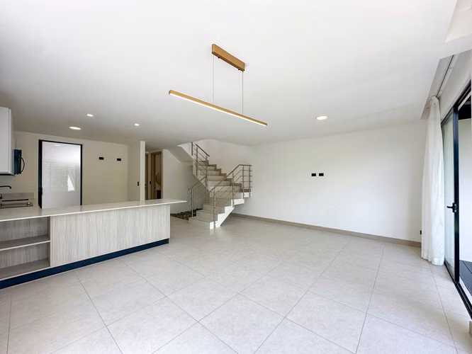 ALQUILER DE CASA EN CONDOMINIO LINDORA VILLAGE CON TERRAZA - Imagen 3