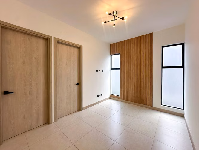 ALQUILER DE CASA EN CONDOMINIO LINDORA VILLAGE CON TERRAZA - Imagen 11