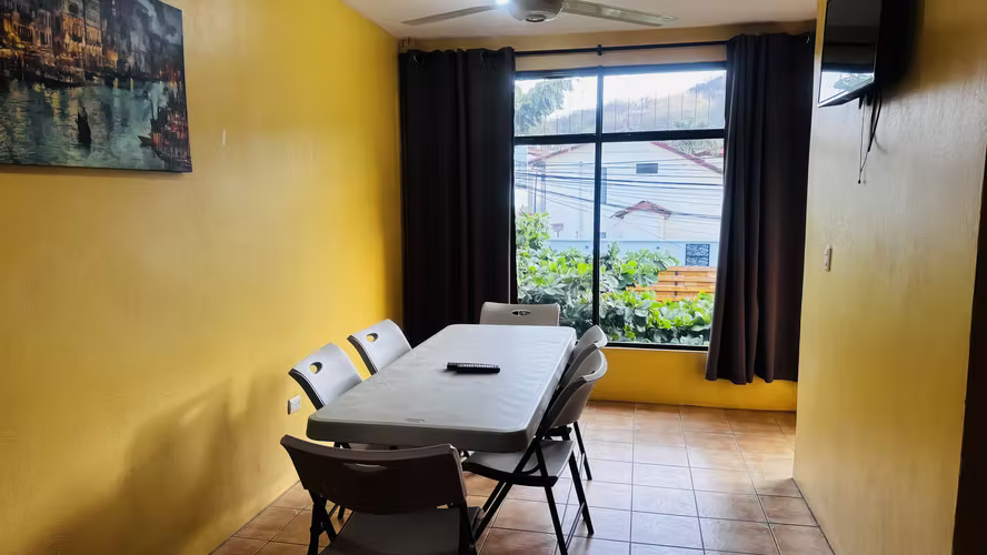 Apartamento pequeño de 2 cuartos
