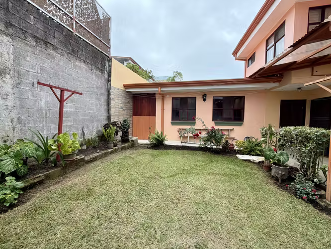 Alquiler de amplia casa en San Lorenzo de Flores. Heredia. - Imagen 4