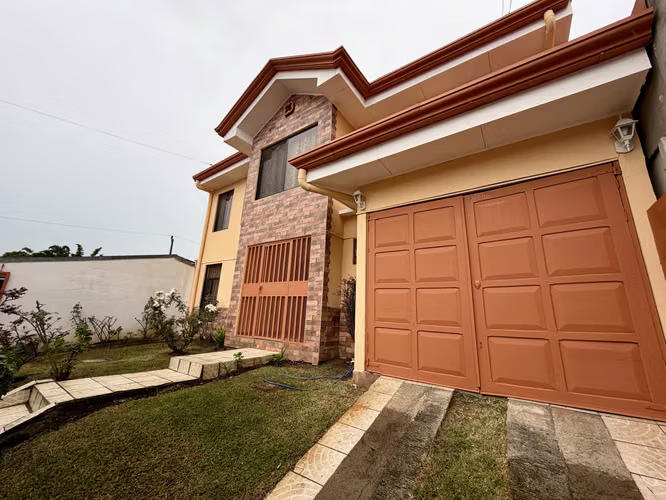 Alquiler de amplia casa en San Lorenzo de Flores. Heredia. - Imagen 17