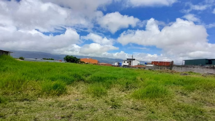 Terreno de Uso Mixto 5.520 m² en El Carmen Cartago | 70.000/m²