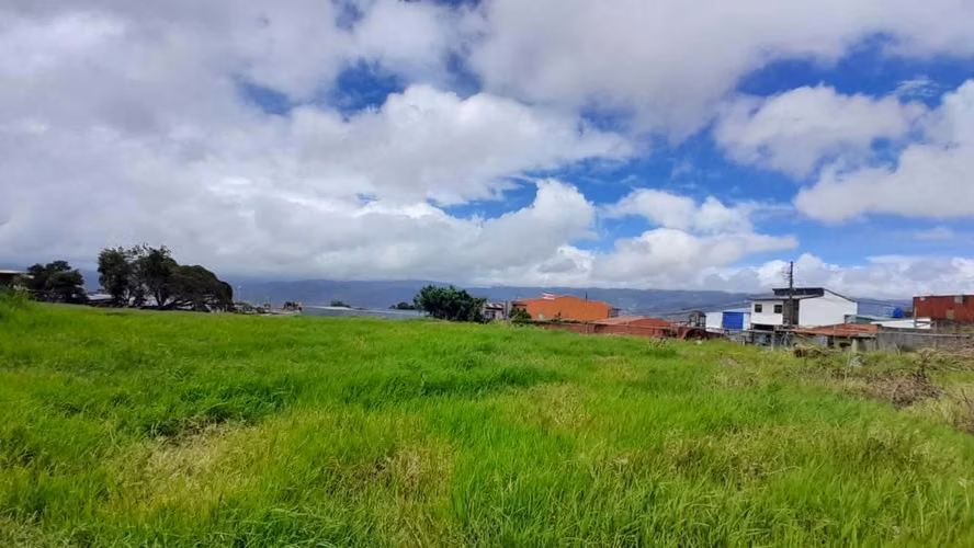 Terreno de Uso Mixto 5.520 m² en El Carmen Cartago | 70.000/m²