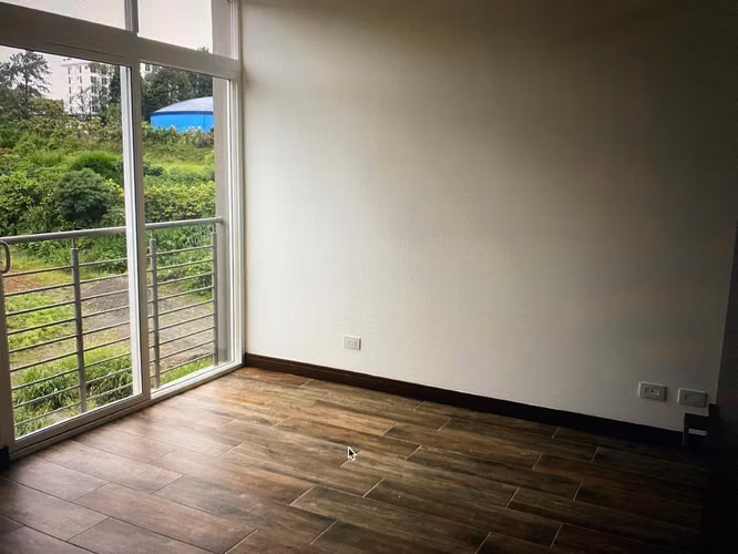 Venta de apartamento. Condominio Vía Natura, Curridabat (SV)