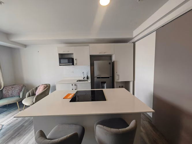 ALQUILER DE APARTAMENTO AMUEBLADO EN COSMOPOLITAN, ROHRMOSER - Imagen 6
