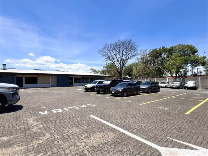 Alquiler de local u oficina muy cerca de Panasonic. Límite entre Belén y San Rafael de Alajuela. - Imagen 18