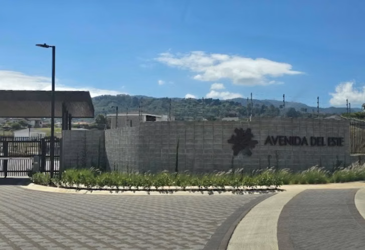 Hermoso Lote en Condominio Avenida del Este