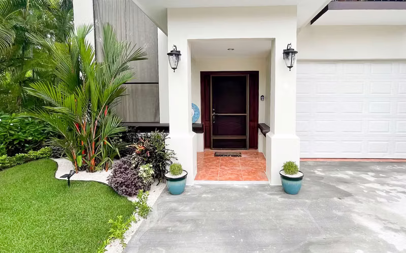 Casa Amueblada en Condominio La Flor Frente al Mar en Jacó - Imagen 4