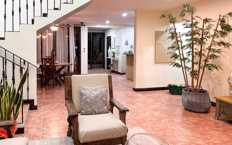 Casa Amueblada en Condominio La Flor Frente al Mar en Jacó - Imagen 6