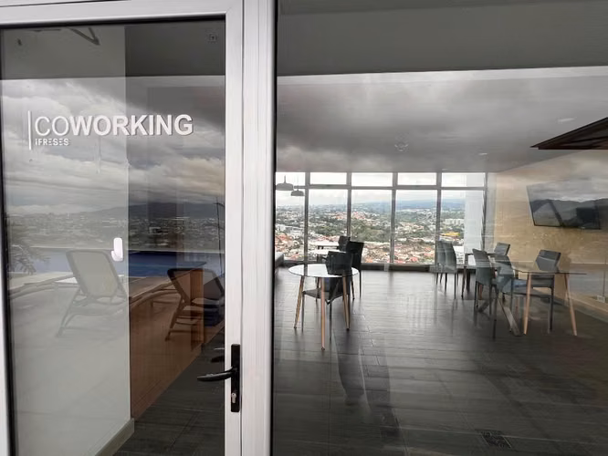 Alquiler de lindo apartamento Estudio en Torre Ifreses Curridabat, Amueblado ,posibilidad de parqueo - Imagen 5