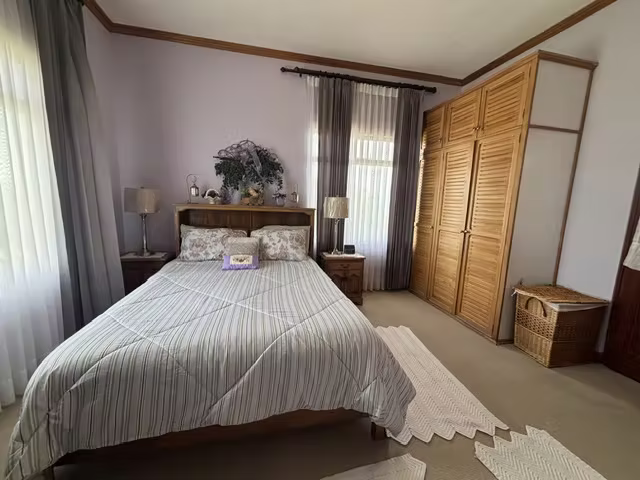 Venta de casa independiente con preciosa vista. San Isidro, Heredia (SV)