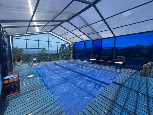 Venta de casa independiente con preciosa vista. San Isidro, Heredia (SV)