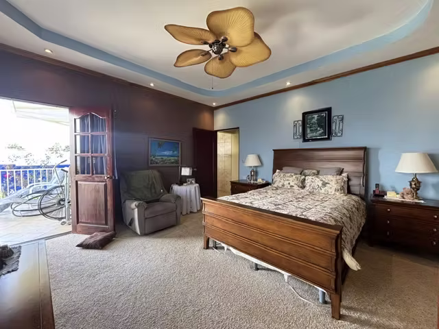 Venta de casa independiente con preciosa vista. San Isidro, Heredia (SV)