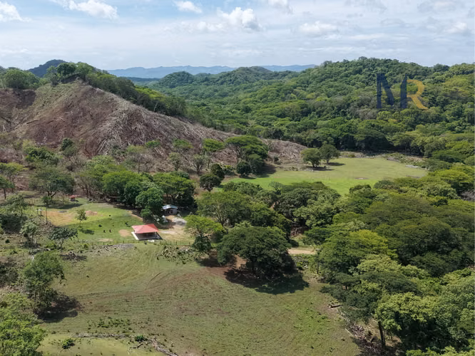 Oportunidad de Inversión | 73,56  Hectáreas con Uso de Suelo Mixto en La Cruz, Guanacaste