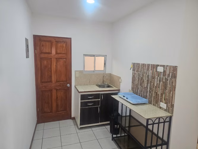 Apartamento Tipo Estudio Amueblado en Escazú | Internet y Servicios Incluidos | 325.000 - Imagen 4