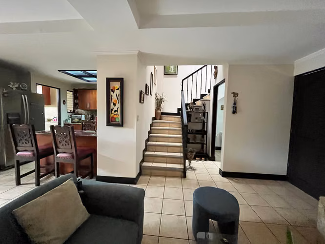 Se vende casa en Condominio San Marino en Tres Ríos - Imagen 4
