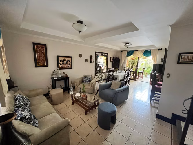 Se vende casa en Condominio San Marino en Tres Ríos - Imagen 3