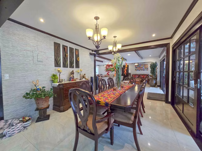 CASA DE UNA PLANTA CON PISCINA PRIVADA EN BELLO HORIZONTE ESCAZU