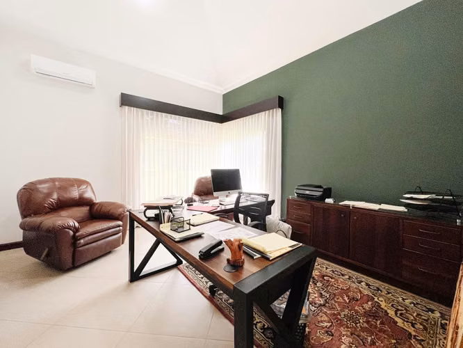 Venta de casa de una planta en condominio en Piedades de Santa Ana