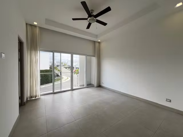 ALQUILER DE CASA EN GUACHIPELIN, ESCAZU EN CONDOMINIO SOURCE LIVING, CON LÍNEA BLANCA - Imagen 8