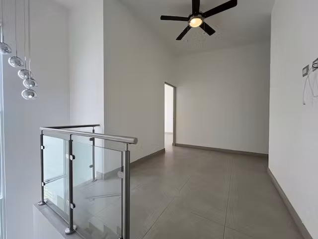 ALQUILER DE CASA EN GUACHIPELIN, ESCAZU EN CONDOMINIO SOURCE LIVING, CON LÍNEA BLANCA - Imagen 7