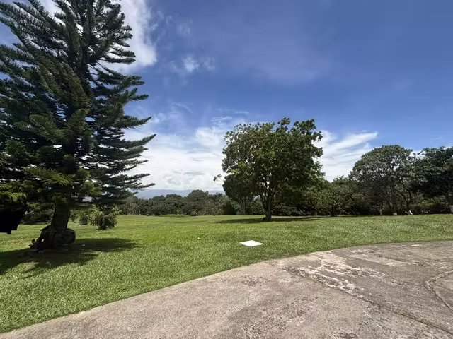 Venta de casa independiente con amplio jardín. San Isidro de Heredia (SV) - Imagen 12