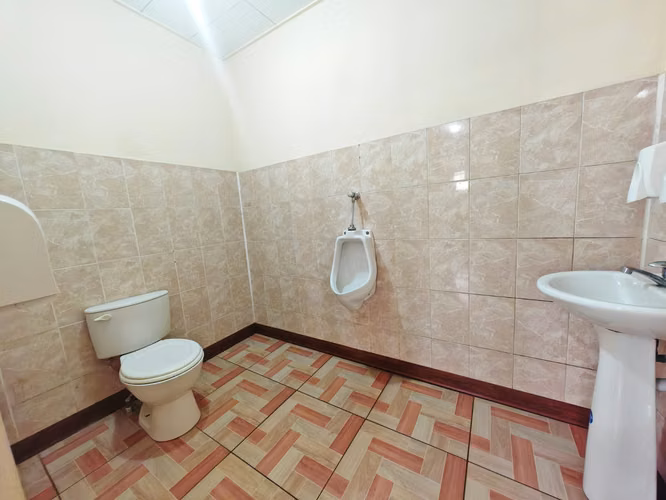 Alquiler de Casa en SABANA SUR USO DE SUELO COMERCIAL - Imagen 5