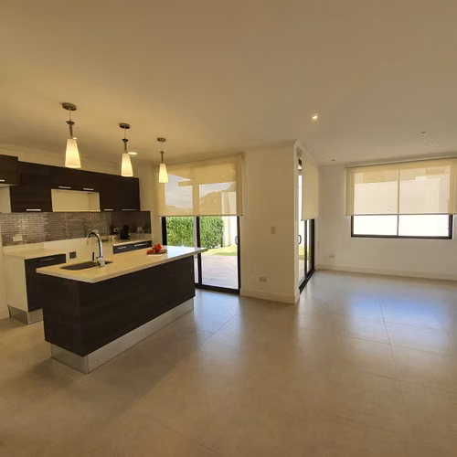 Alquiler de condominio en Parques del Sol
