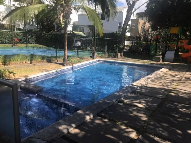 For Sale Luxurious and spacious Condominium in Santa Ana.