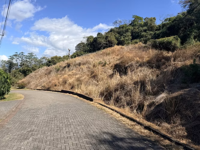 Lot for sale with spectacular views in Hacienda Paraíso