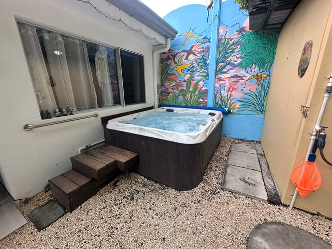 Casa en Venta en Málaga Herradura – Jacuzzi Privado, Confort y Vida en el Pacífico Central, $170.000