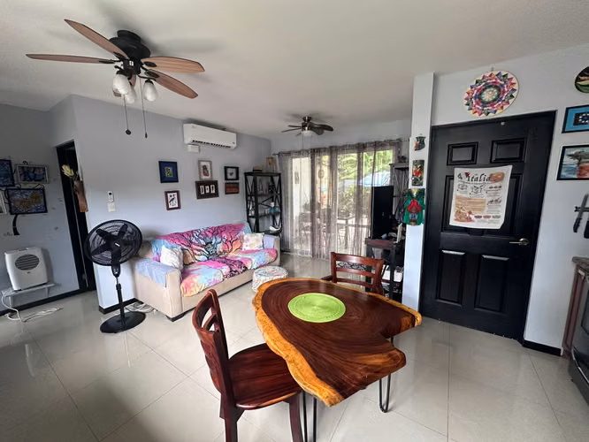 Casa en Venta en Málaga Herradura – Jacuzzi Privado, Confort y Vida en el Pacífico Central, $170.000