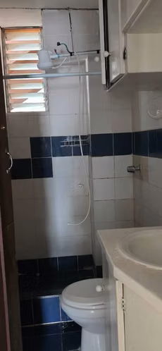 SE ALQUILA APARTAMENTO AMPLIO EN ROHRMOSER - Imagen 5