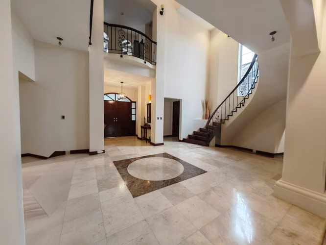CASA EN VENTA EN VELLE DEL SOL CON 5 HABITACIONES, LINDORA