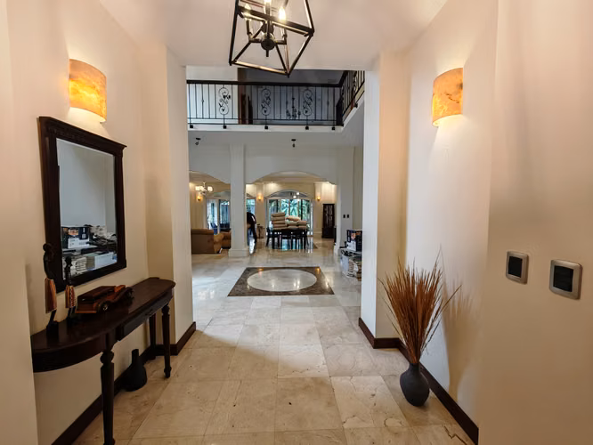 CASA EN VENTA EN VELLE DEL SOL CON 5 HABITACIONES, LINDORA