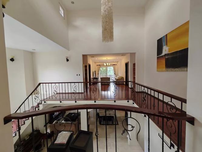 CASA EN VENTA EN VELLE DEL SOL CON 5 HABITACIONES, LINDORA