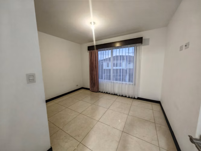 CASA ESQUINERA EN VENTA EN CIUDAD COLON. HACIENDA COLON