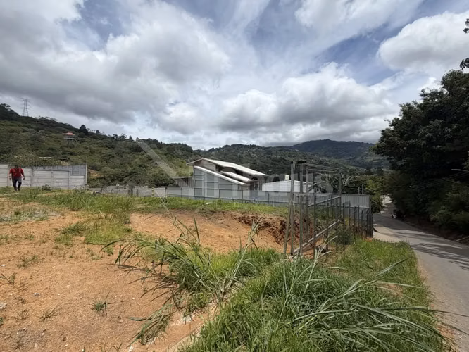 Venta de lote en Aserrí-AS