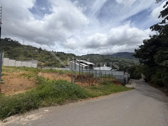 Venta de lote en Aserrí-AS