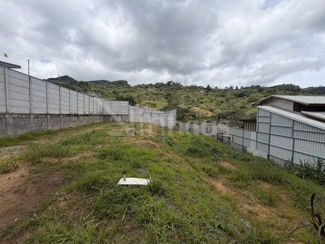 Venta de lote en Aserrí-AS