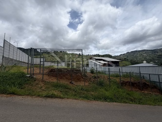 Venta de lote en Aserrí-AS