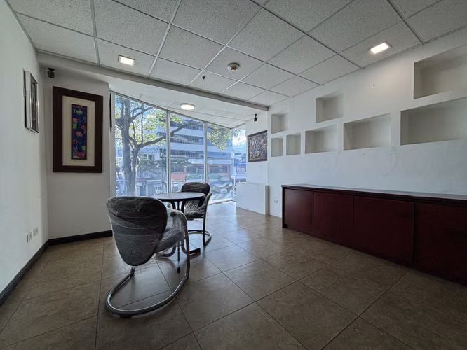 VENTA DE OFI DE 60 M², 3P/1B Y BODEGA EN TORRES PASEO COLÓN