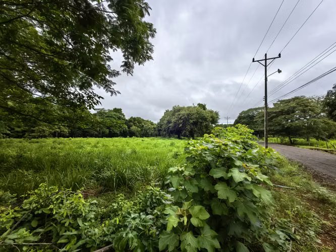 Lote de Uso Mixto en La Ceiba de Orotina | Ubicación Estratégica y Alto Potencial de Inversión