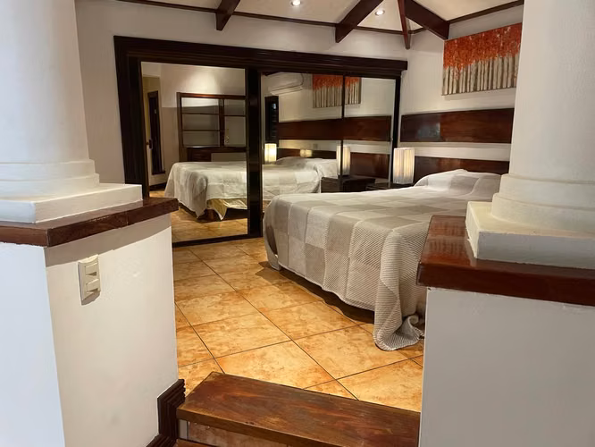 Exclusivo Apartamento Amueblado con Vistas Panorámicas en Río Oro, Santa Ana