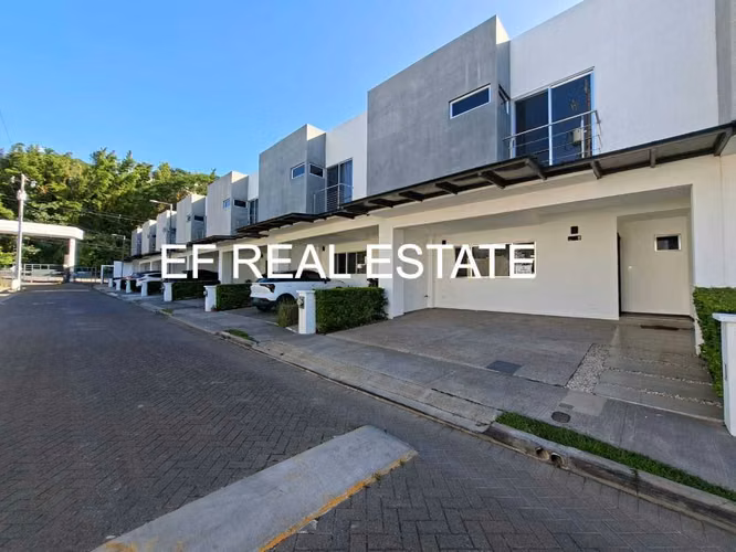 SANTA ANA¡ OFERTA CASA MODERNA 2 NIVELES 3HAB/ 2,5 BAÑOS TERRAZA
