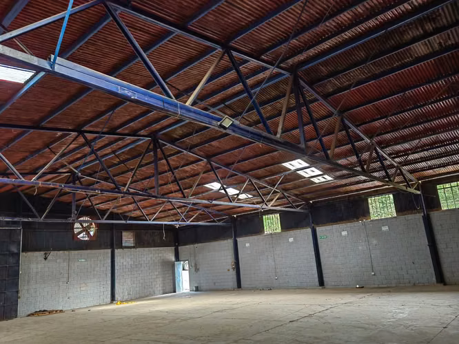 BODEGA EN ALQUILER EN OCHOMOGO, CARTAGO | 500m² | ZONA INDUSTRIAL 3 | 6 METROS DE ALTURA - Imagen 9