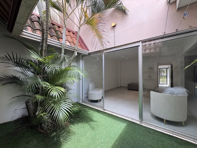 Venta de Hermosa Casa en Residencial Privado Ayarco Sur