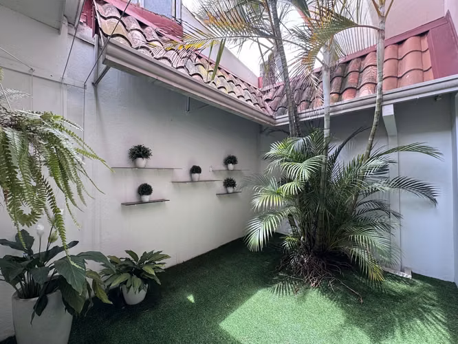 Venta de Hermosa Casa en Residencial Privado Ayarco Sur